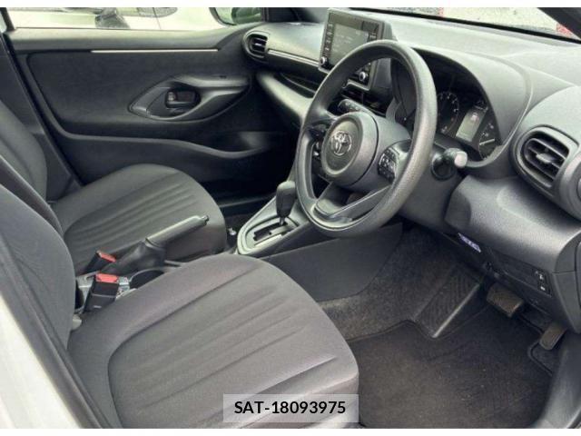 Toyota YARIS 2023-10 8856419-2
