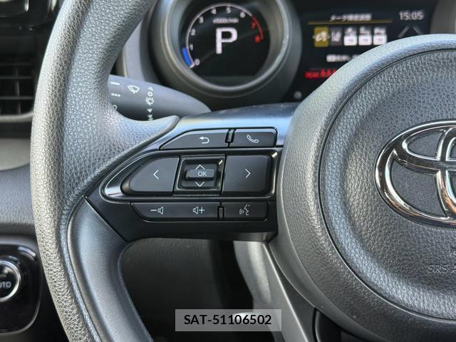 Toyota YARIS 2022-10 8856498-10