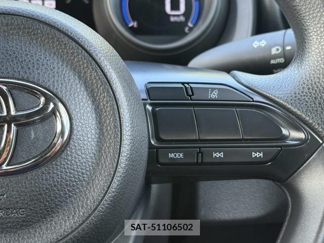 Toyota YARIS 2022-10 8856498-11