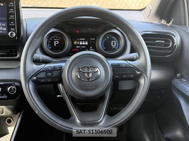 Toyota YARIS 2022-10 8856498-9
