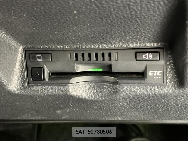 Toyota YARIS 2021-12 8856865-16