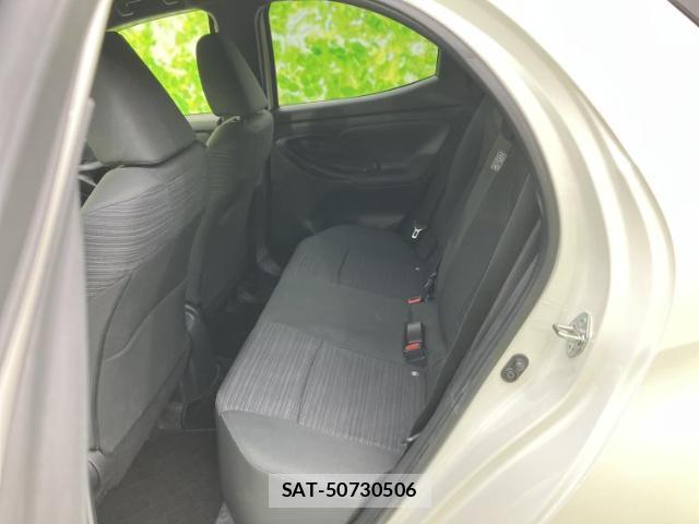 Toyota YARIS 2021-12 8856865-6
