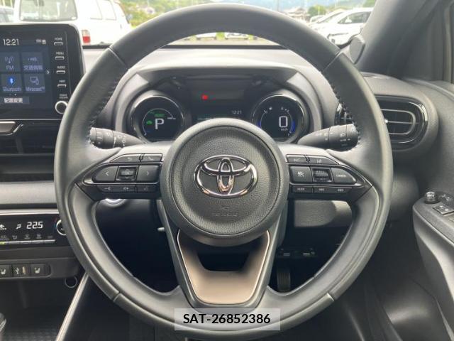 Toyota YARIS 2022-07 8856958-12