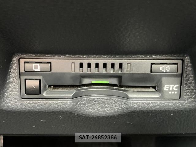 Toyota YARIS 2022-07 8856958-16