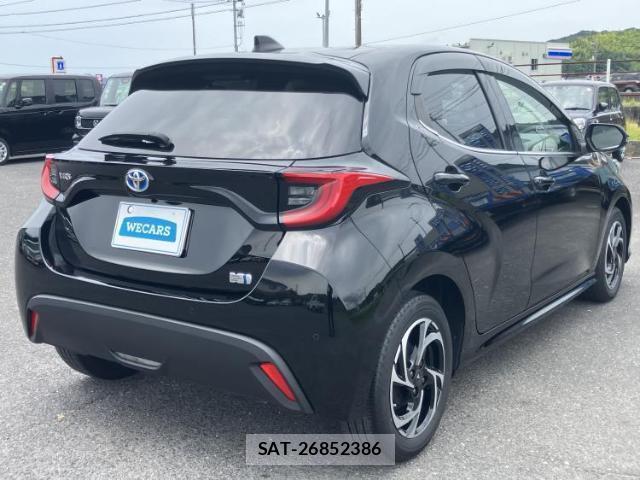 Toyota YARIS 2022-07 8856958-2