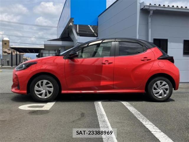 Toyota YARIS 2021-06 8856997-1