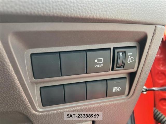 Toyota YARIS 2021-06 8856997-13