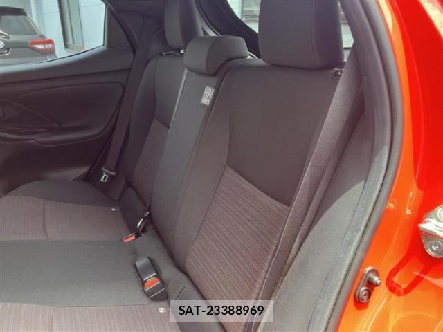 Toyota YARIS 2021-06 8856997-6