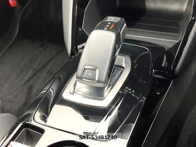 Peugeot 2008 2021-05 8866292-11