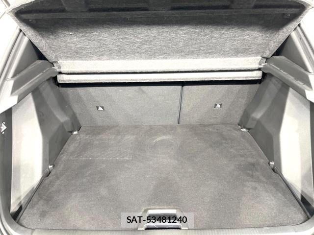 Peugeot 2008 2021-05 8866292-12