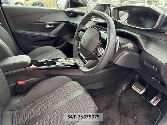 Peugeot 208 2023-09 8866626-3