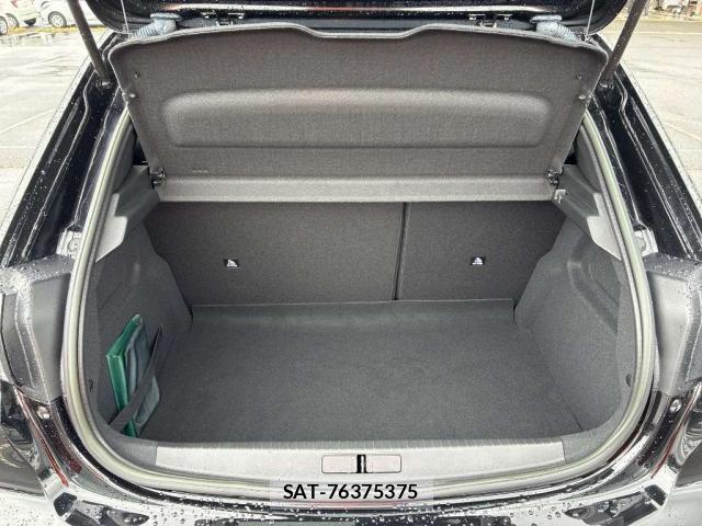 Peugeot 208 2023-09 8866626-5