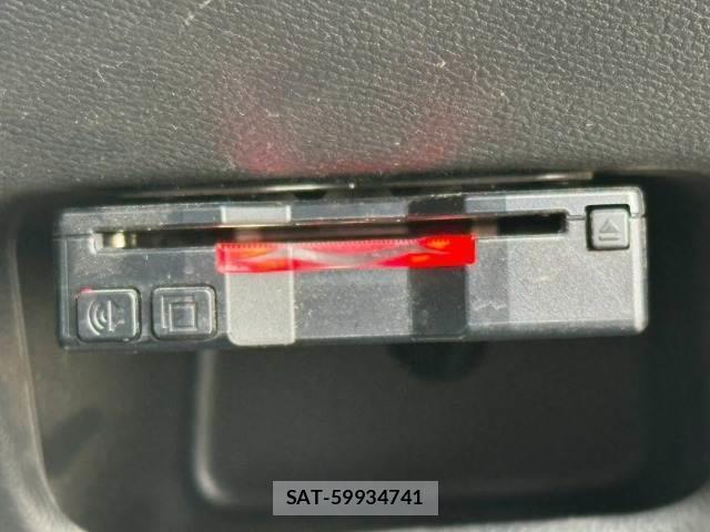 Peugeot 208 2020-11 8867218-7