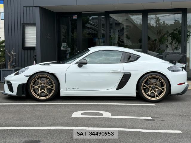 Porsche 718 Cayman 2025-03 8866190-10