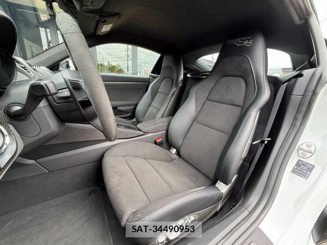 Porsche 718 Cayman 2025-03 8866190-3