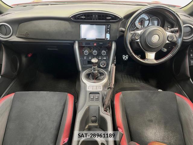 Toyota 86 2017-08 8865314-1