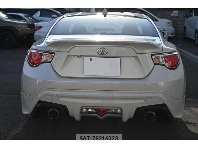 Toyota 86 2013-07 8866760-1