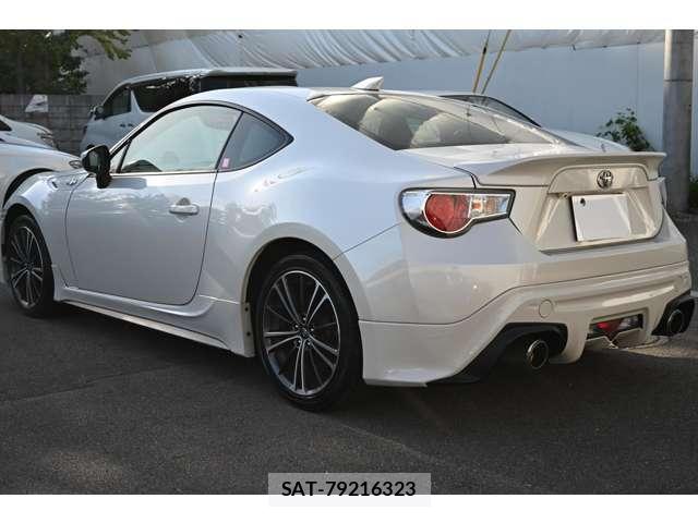 Toyota 86 2013-07 8866760-5