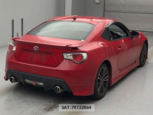 Toyota 86 2013-12 8866869-2