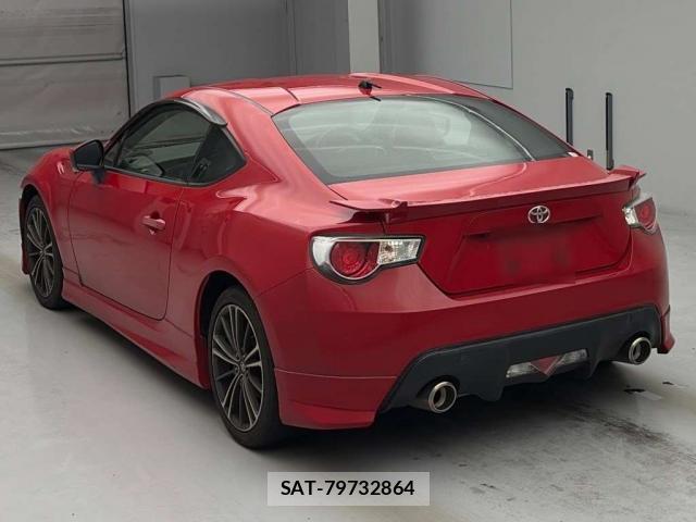 Toyota 86 2013-12 8866869-3