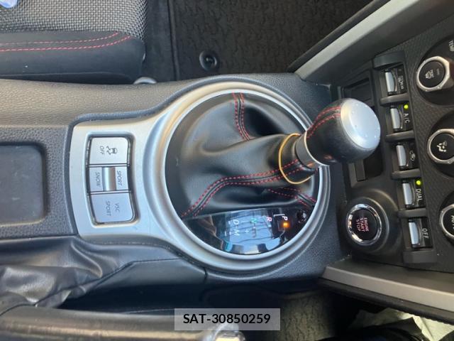 Toyota 86 2013-02 8866875-18