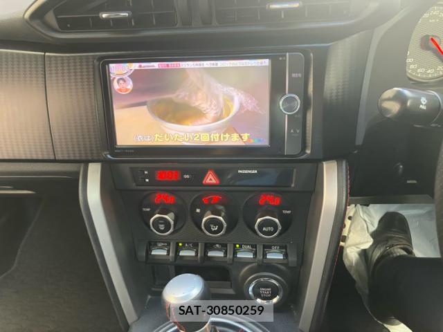 Toyota 86 2013-02 8866875-19