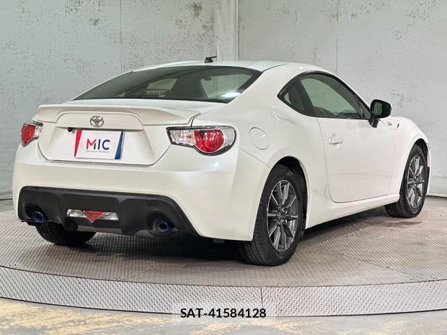 Toyota 86 2013-01 8866972-15