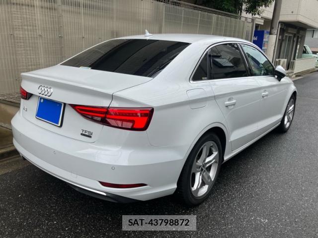 Audi A3 SEDAN 2018-07 8865827-12