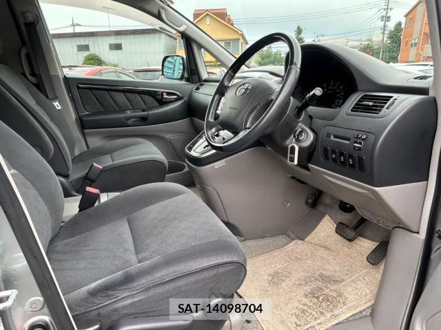 Toyota ALPHARD 2005-04 8867273-5