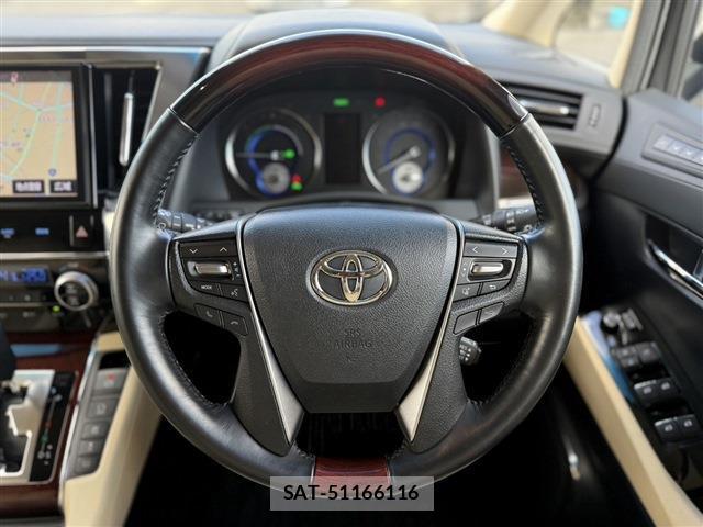 Toyota ALPHARD HYBRID 2017-08 8865689-18
