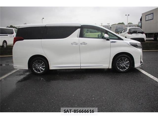Toyota ALPHARD HYBRID 2023-05 8866684-9