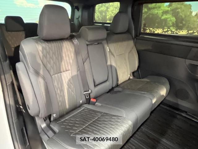 Toyota ALPHARD HYBRID 2025-11 8867083-8