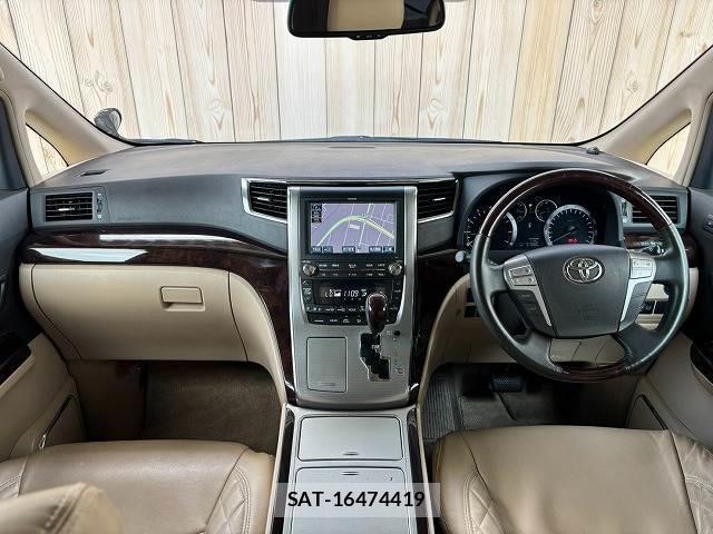 Toyota ALPHARD 2012-04 8866332-1