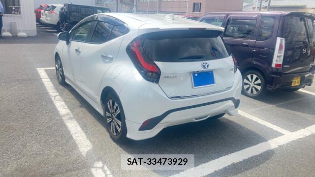 Toyota AQUA 2021-12 8865305-0