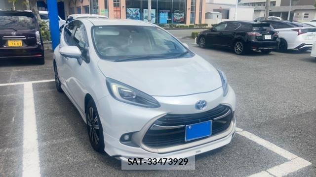 Toyota AQUA 2021-12 8865305-13