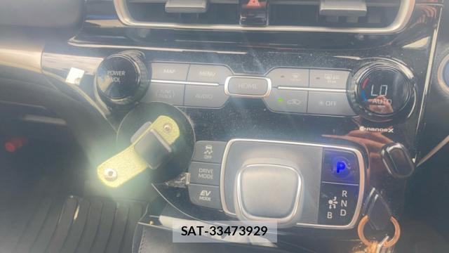 Toyota AQUA 2021-12 8865305-15