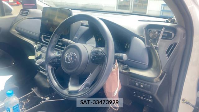 Toyota AQUA 2021-12 8865305-6