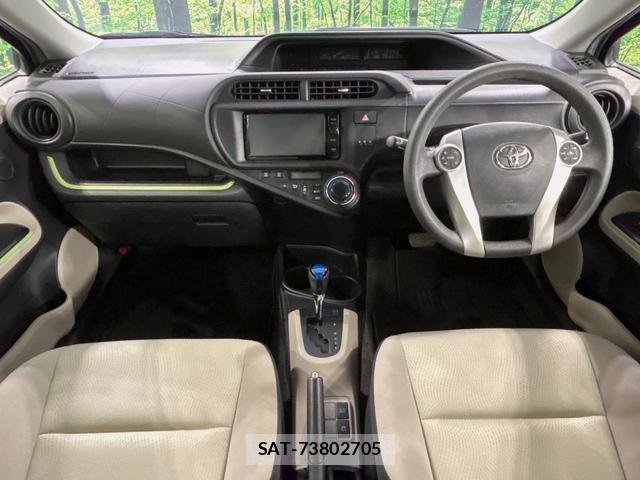 Toyota AQUA 2012-04 8865579-1