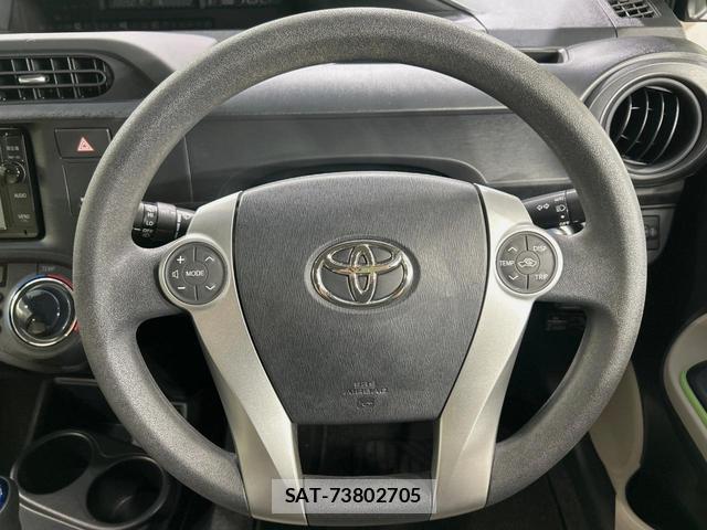 Toyota AQUA 2012-04 8865579-10