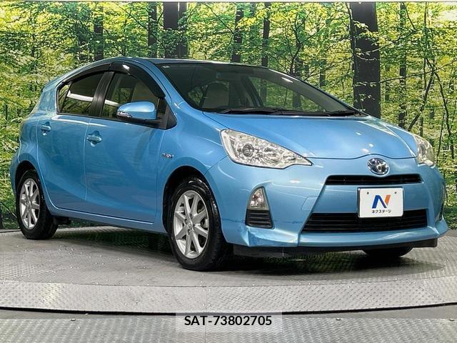 Toyota AQUA 2012-04 8865579-15