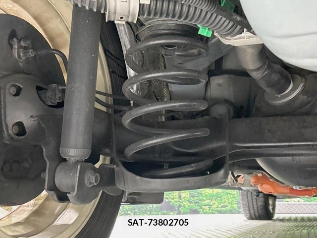 Toyota AQUA 2012-04 8865579-19