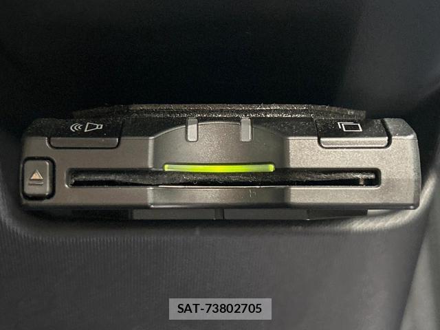 Toyota AQUA 2012-04 8865579-4