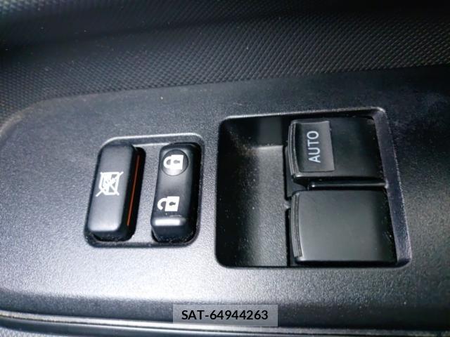 Toyota AQUA 2021-09 8865614-13