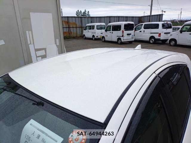 Toyota AQUA 2021-09 8865614-6