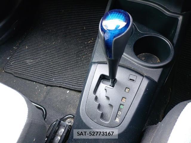Toyota AQUA 2021-09 8865618-11