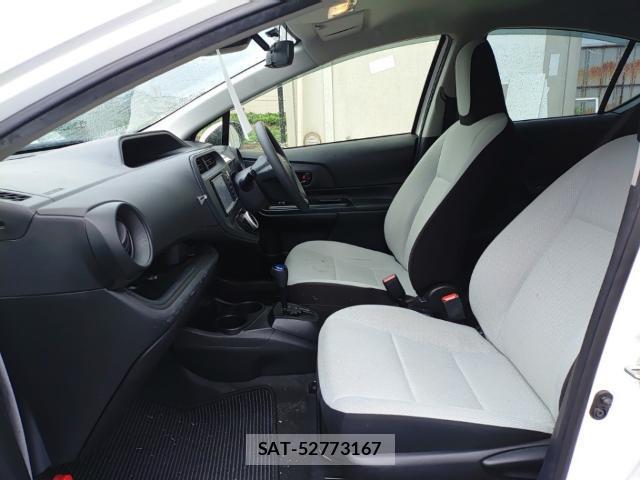 Toyota AQUA 2021-09 8865618-15