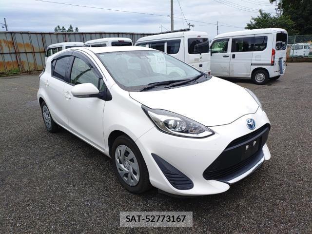 Toyota AQUA 2021-09 8865618-3