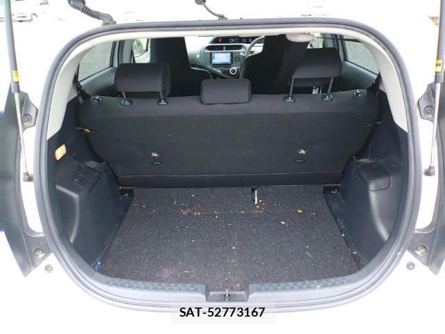 Toyota AQUA 2021-09 8865618-7