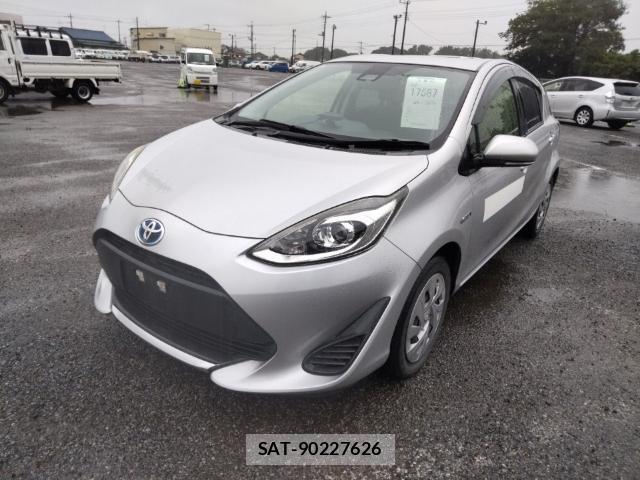 Toyota AQUA 2019-09 8865624-0
