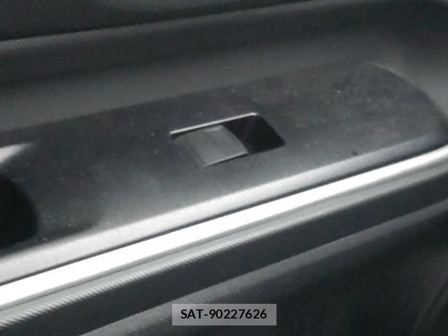 Toyota AQUA 2019-09 8865624-12